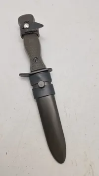 Ubrugt Tysk militær kampkniv 