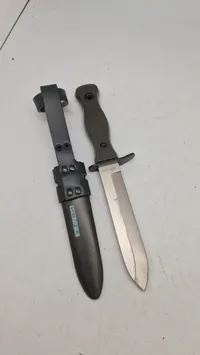 Ubrugt Tysk militær kampkniv 