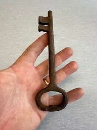 Stor original 17-tals nøgle