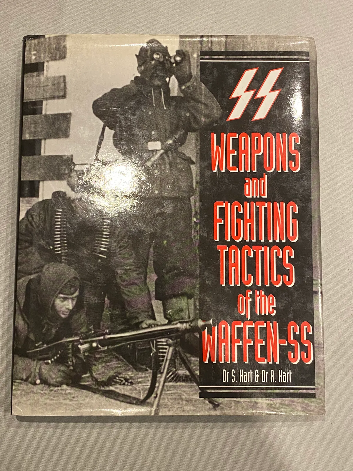 Weapons and fighting tactics of the Waffen SS