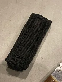 Veludført foldekniv med bæltetaske