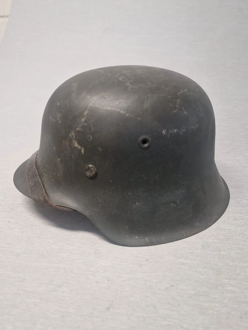 Tysk M42 hjelm, skal original, har været brugt i Norge efter krigen