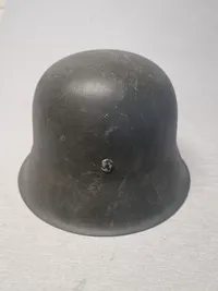 Tysk M42 hjelm, skal original, har været brugt i Norge efter krigen