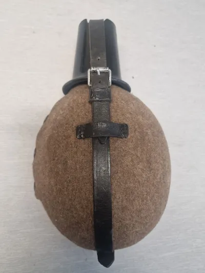 Original tysk feltflaske med kop