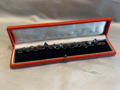 Armbånd med sten
