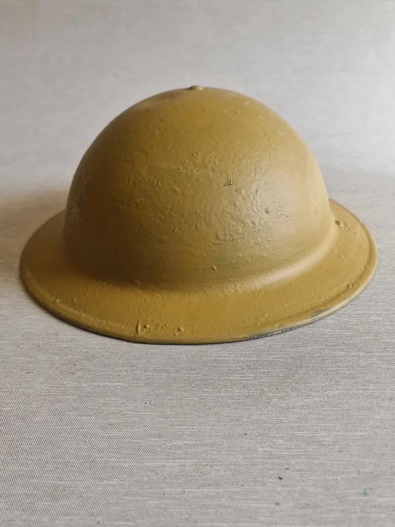 Original engelsk hjelm, WW2, senere bemaling