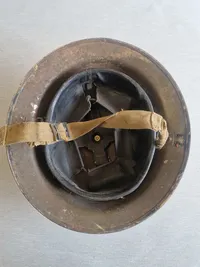 Original engelsk hjelm, WW2, senere bemaling