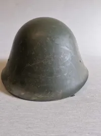 Original Romanian model M73/80 hjelm