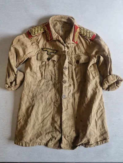 Generals uniformsskjorte - Postwar