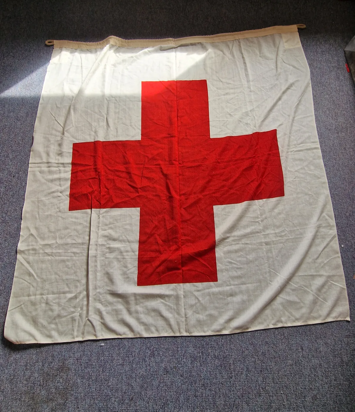 Originalt stort røde kors flag 60 x 58 cm