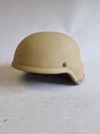 Militær kevlar hjelm