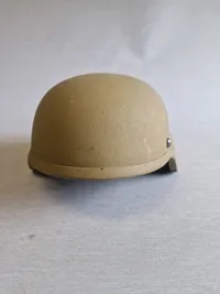 Militær kevlar hjelm