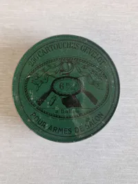 Ældre original metaldåse til ammunition