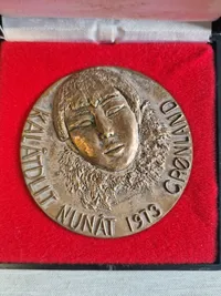 Færø medalje 1975 , Grønlands medalje 1973  , Islands medalje 1973