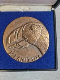 Færø medalje 1975 , Grønlands medalje 1973  , Islands medalje 1973