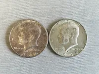 To originale amerikanske half dollars