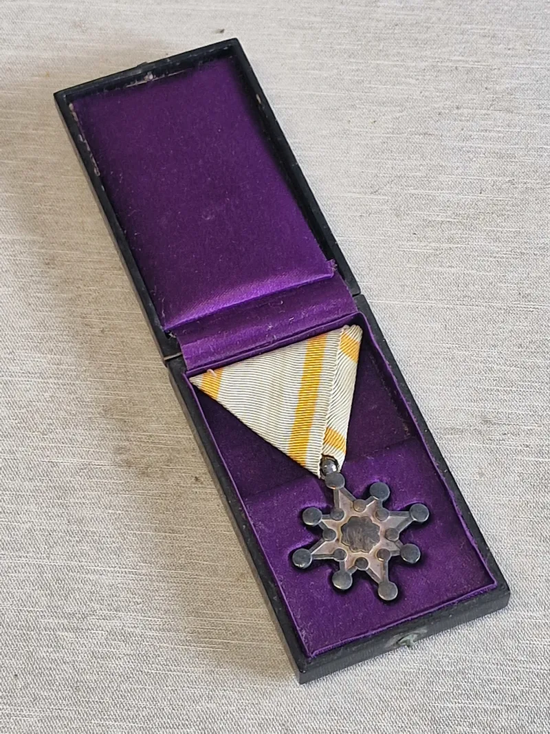 Original Japanese Cased Order of the Sacred Treasure 8th Class - ww2