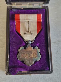 Original japansk Order of the Rising Sun 7th class med æske