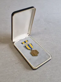 Original amerikansk medalje med æske Navngivet