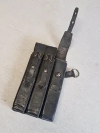 Tysk lædertaske til stangmagasiner MP40 original?