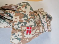 Originalt fragmentationsvest fra det danske forsvar i ørken camo ( Irak / afghanistan