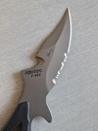 Dykkerkniv med tilbehør og æske , Titanium