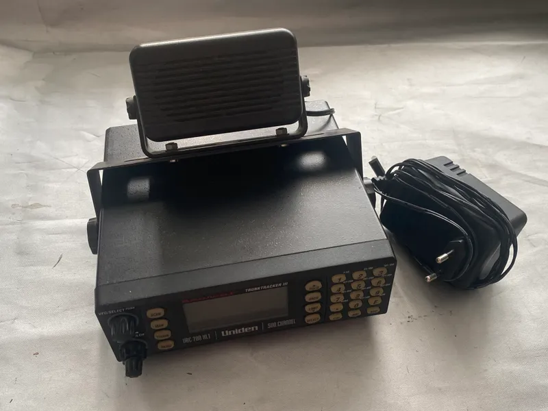 Original stor scannerstation til aflytning af radiofrekvenser