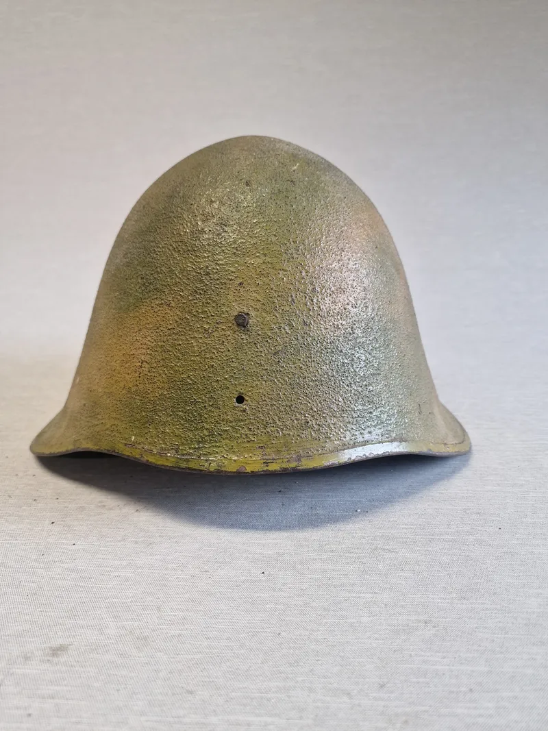 Original dansk M/23 hjelm camouflage malet - maling efterkrigs???