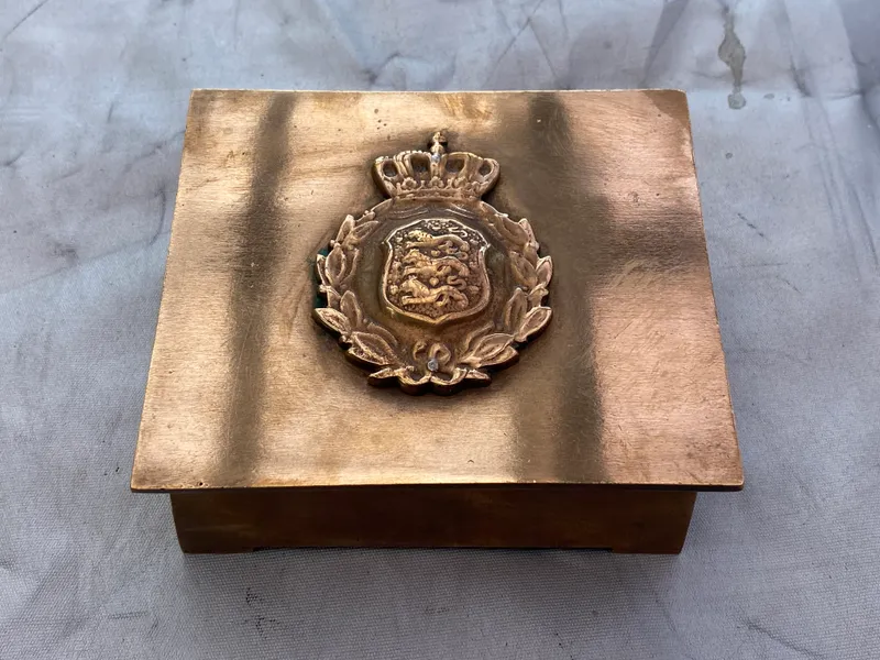 Originalt cigaret etui med M/23  mærke - en rigtig officers gave