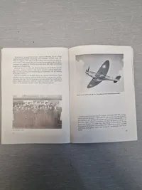 Samling diverse flyvevåben mm.