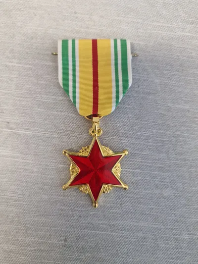Original Republic Of Vietnam Wound Medal
(Chiến-Thương Bội-Tinh)