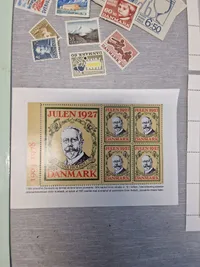 Samling diverse frimærker mm. Flere militære