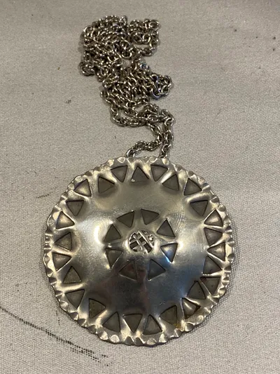 Stort halssmykke dansk design af Pewter, Kjeld Hansen Copenhagen
