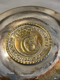 Lågkrus med ilagt 1500 tals Mark mønt - mønt original???