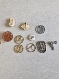Samling originale WHW mærker WW2