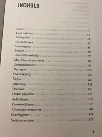 Diverse bøger om rejseholdet