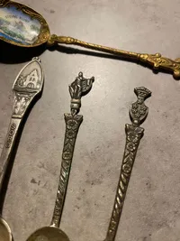Lot historiske skeer - pletsølv