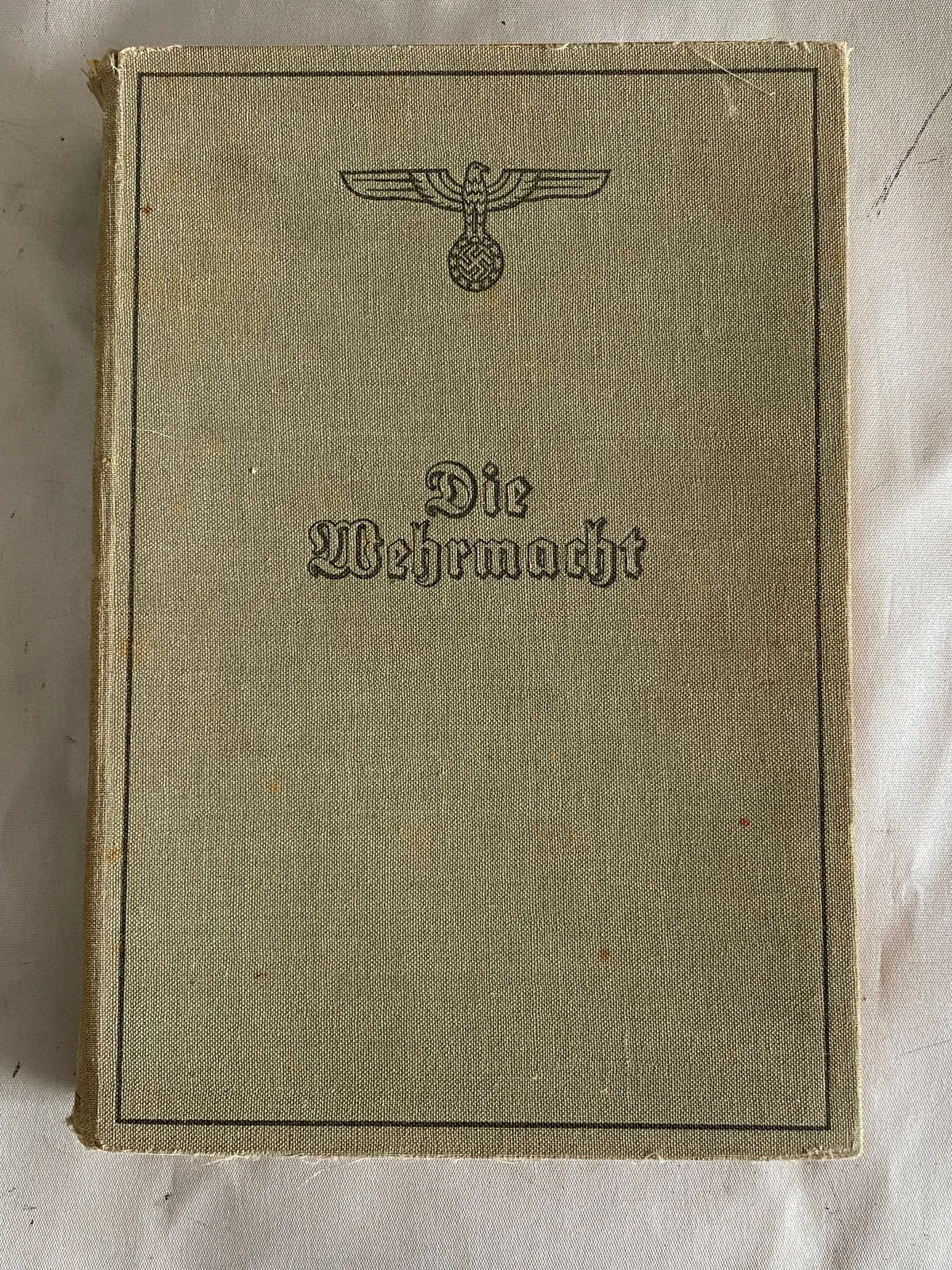 Originalt eksemplar af “Die Wehrmacht” fra 1941