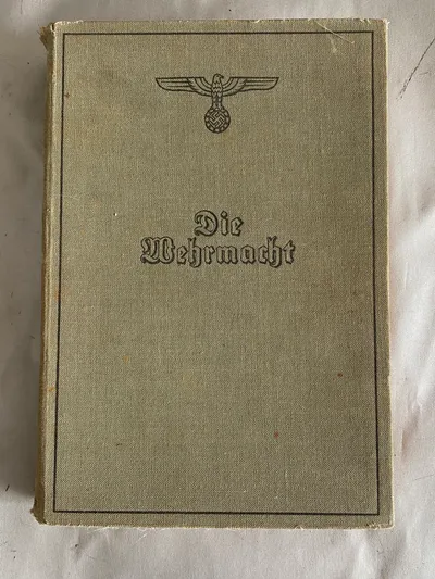Originalt eksemplar af “Die Wehrmacht” fra 1941