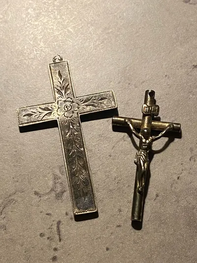 Ældre kors af sølv