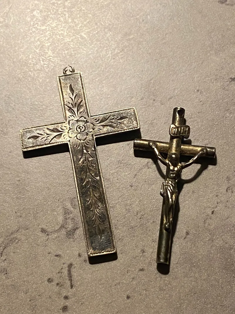 Ældre kors af sølv