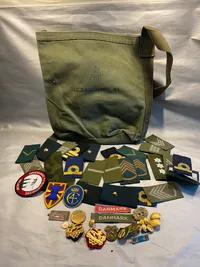 Stort lot dansk militaria