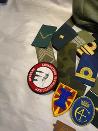 Stort lot dansk militaria
