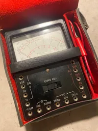Ældre voltmeter