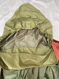 Härkila Gore-Tex sæt med jakke og buks - størrelse “L” 
Bukser ses med slid og små huller, ligeledes er jakken brugt men pæn - Nypris: omkring 4000,-