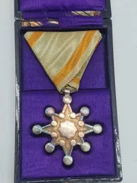 Original Cased 7th Class Order of the Sacred Treasure - Japan