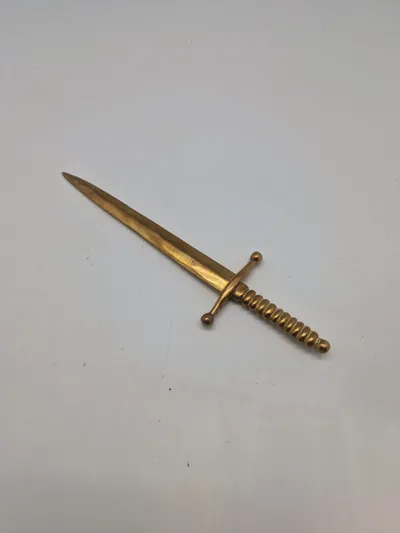 Veludført papirkniv