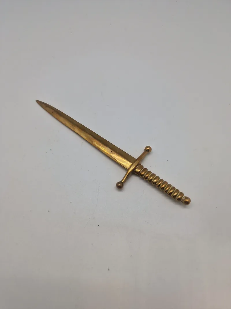 Veludført papirkniv