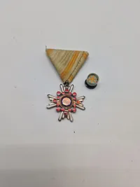 Original Japan. Order of the Sacred Treasure 6th Class. With original box