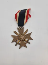 Originalt tysk kvk m. sværd